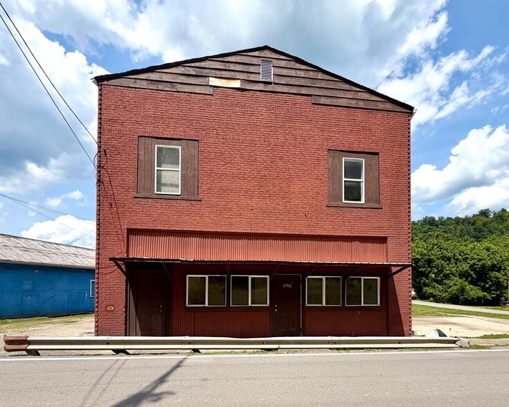 484 Route 302, West Van Lear, KY for sale - Building Photo - Image 2 of 28