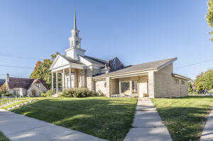 600 Maple Ave, Waukesha, WI for sale - Primary Photo - Image 1 of 1