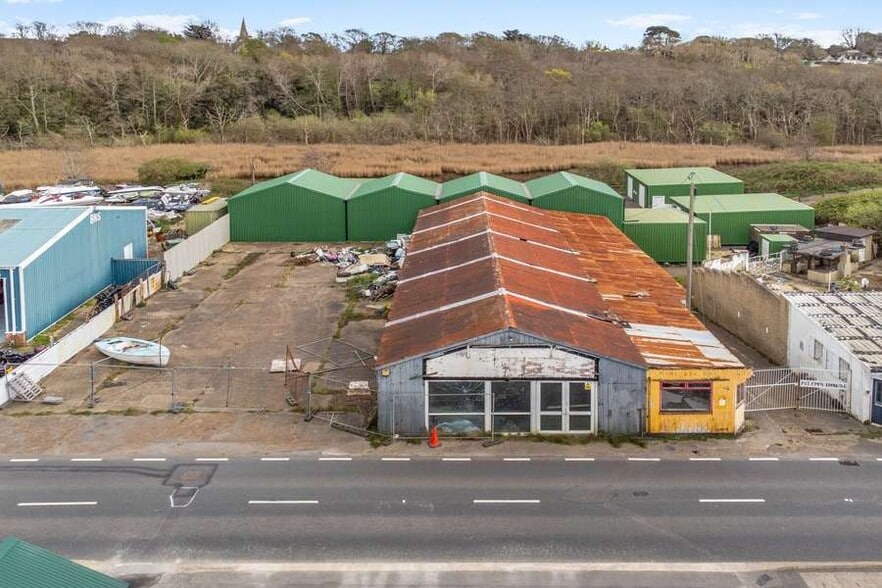 Embankment Rd, Bembridge for sale - Building Photo - Image 2 of 3