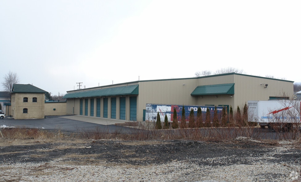 807 Enterprise St, Dickson City, PA for lease - Building Photo - Image 3 of 15