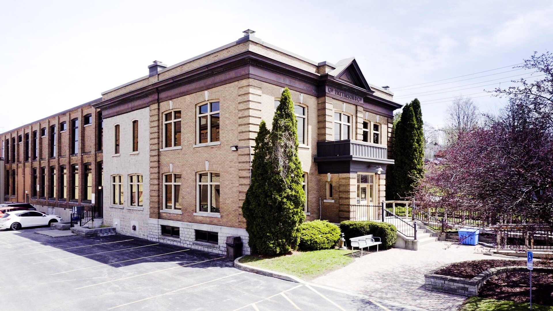 498 Eagle St N, Cambridge, ON for sale Building Photo- Image 1 of 1