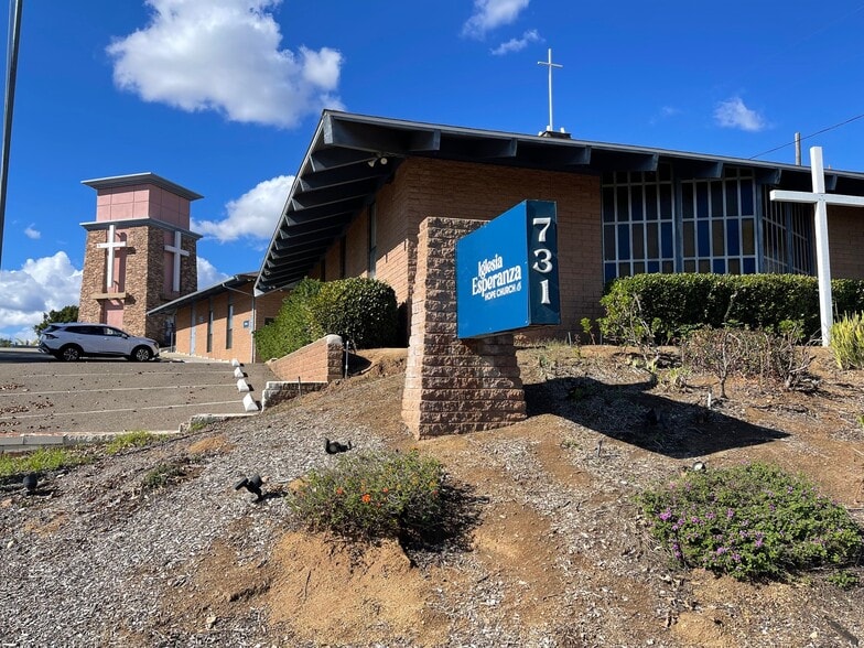 731 S Stage Coach Ln, Fallbrook, CA for sale - Primary Photo - Image 3 of 10