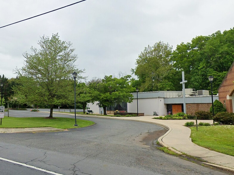 2600 Willoughby Beach Rd, Edgewood, MD for sale - Building Photo - Image 2 of 4