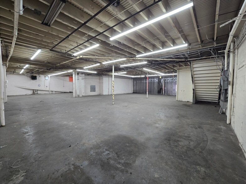 43 9th St, Brooklyn, NY for lease - Building Photo - Image 3 of 6