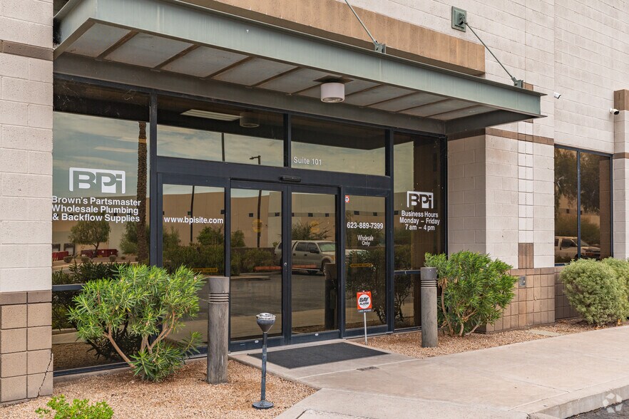 7280 N Glen Harbor Blvd, Glendale, AZ à louer - Photo du bâtiment - Image 2 de 5