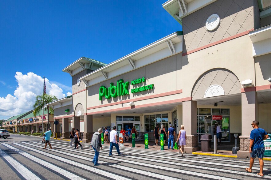 715 N 14th St, Leesburg, FL à louer - Photo du bâtiment - Image 2 de 7