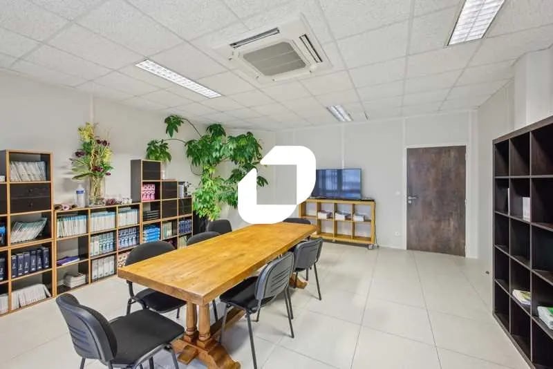 2 Rue De La Haie Aux Vaches, Les Essarts-le-Roi à vendre Photo intérieure- Image 1 de 11