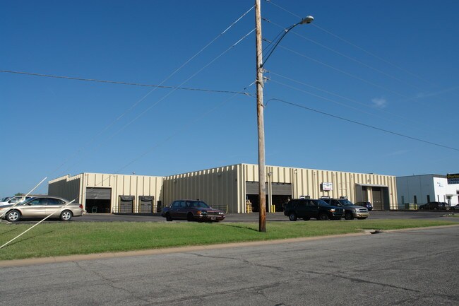 Plus de détails pour 1729 S Sabin St, Wichita, KS - Industriel à louer