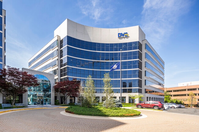 More details for 1595 Spring Hill Rd, Vienna, VA - Office for Lease