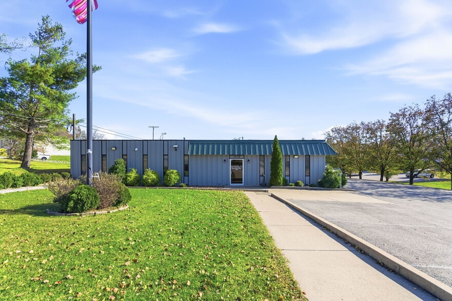 13720 Aiken Rd, Louisville, KY for sale - Building Photo - Image 2 of 86