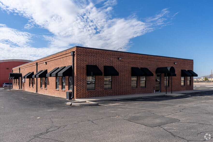 7108 Airport Rd, El Paso, TX à vendre - Photo du bâtiment - Image 3 de 14