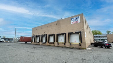 1050 Edward St, Linden, NJ for lease Interior Photo- Image 2 of 5