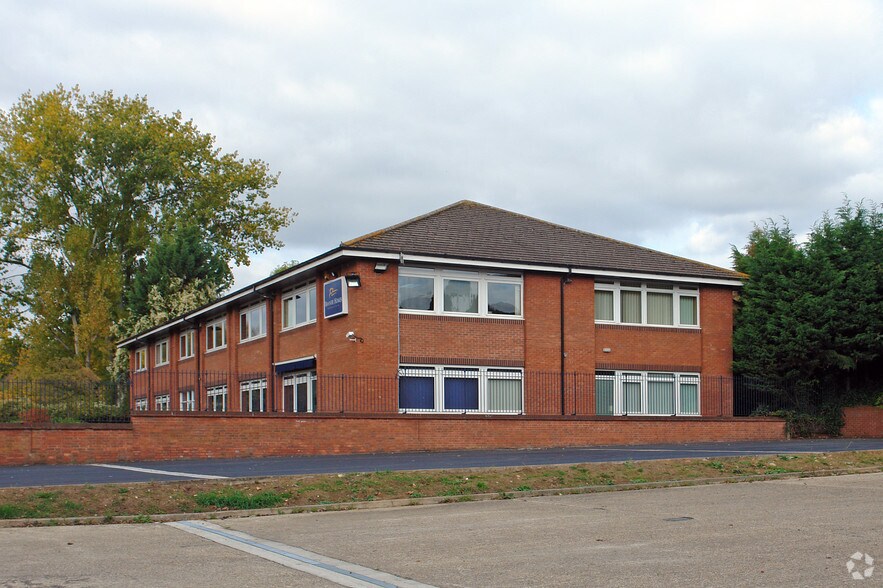 Riverside, Wooburn Green à louer - Photo du bâtiment - Image 2 de 5