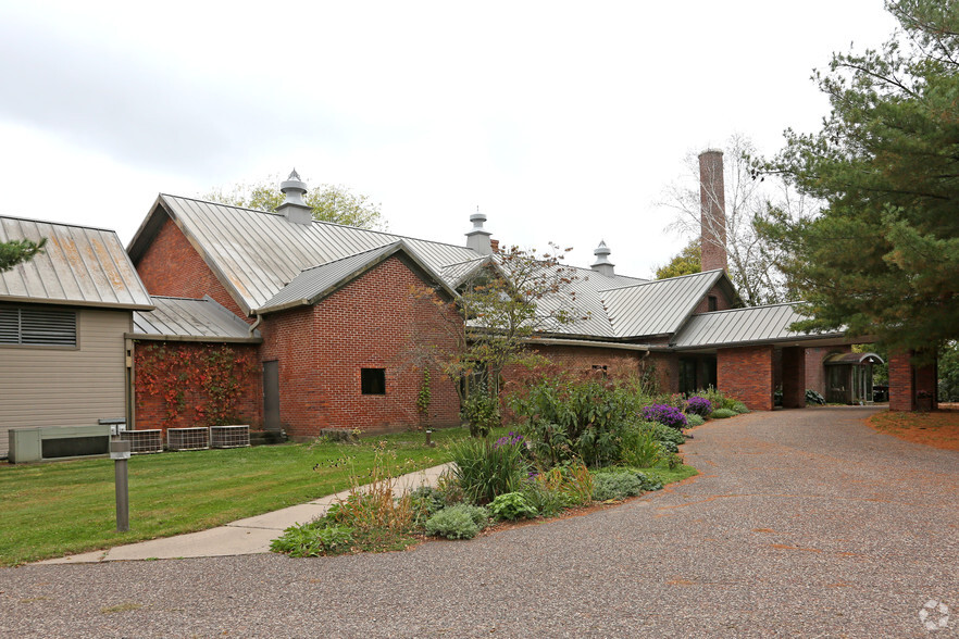 E4616 County Road C, Menomonie, WI à vendre - Photo principale - Image 1 de 1