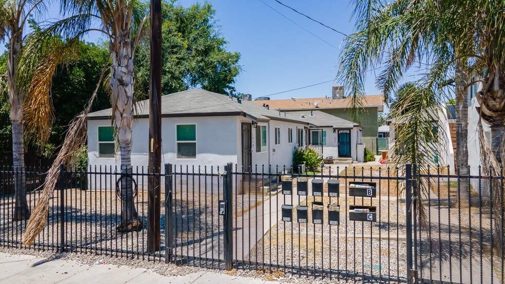 1018 Miller St, Bakersfield, CA for sale - Building Photo - Image 3 of 8