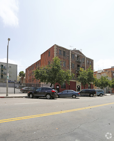 Koreatown portfolio of 3 properties for sale on LoopNet.ca - Primary Photo - Image 3 of 3