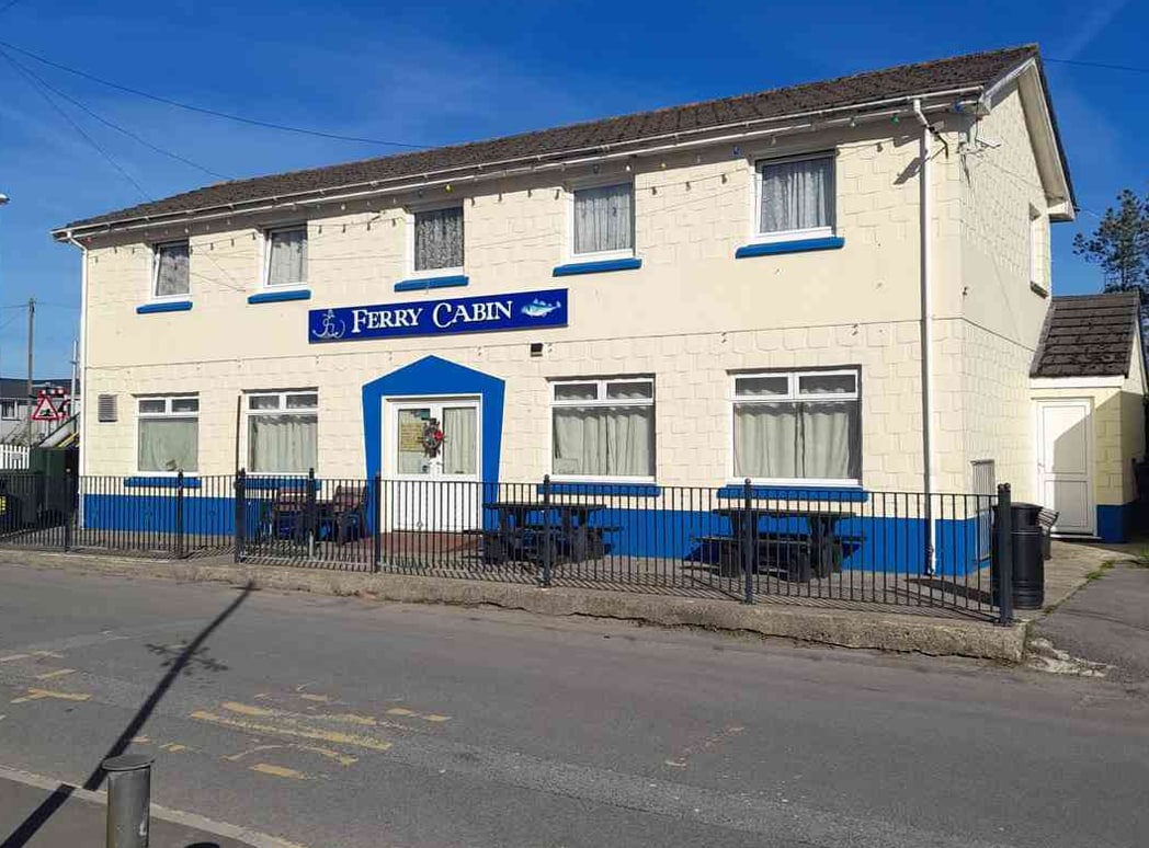 Eva Terr, Ferryside à vendre Photo principale- Image 1 de 6