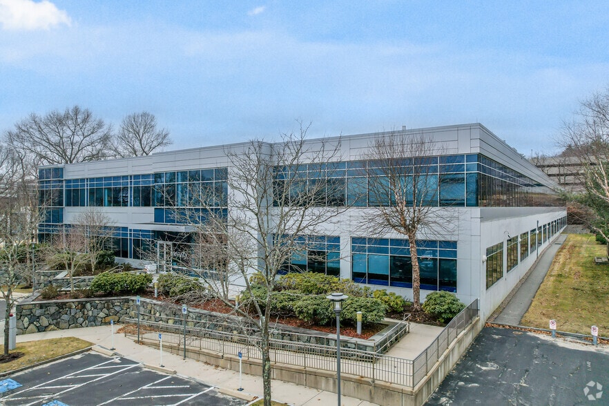 940 Winter St, Waltham, MA for lease - Primary Photo - Image 1 of 5