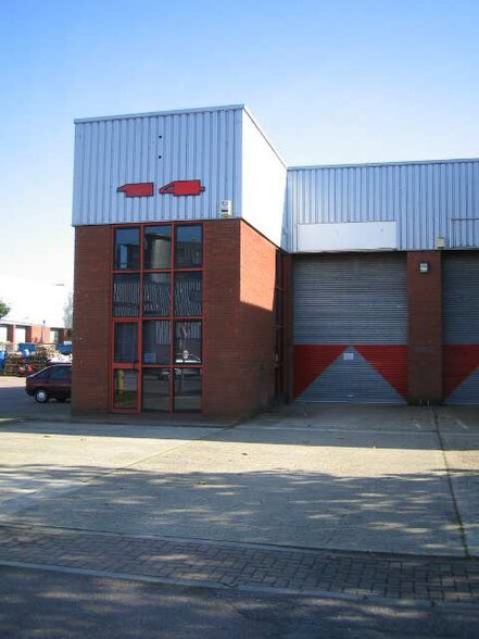 Rapier St, Ipswich à louer - Photo du bâtiment - Image 2 de 5