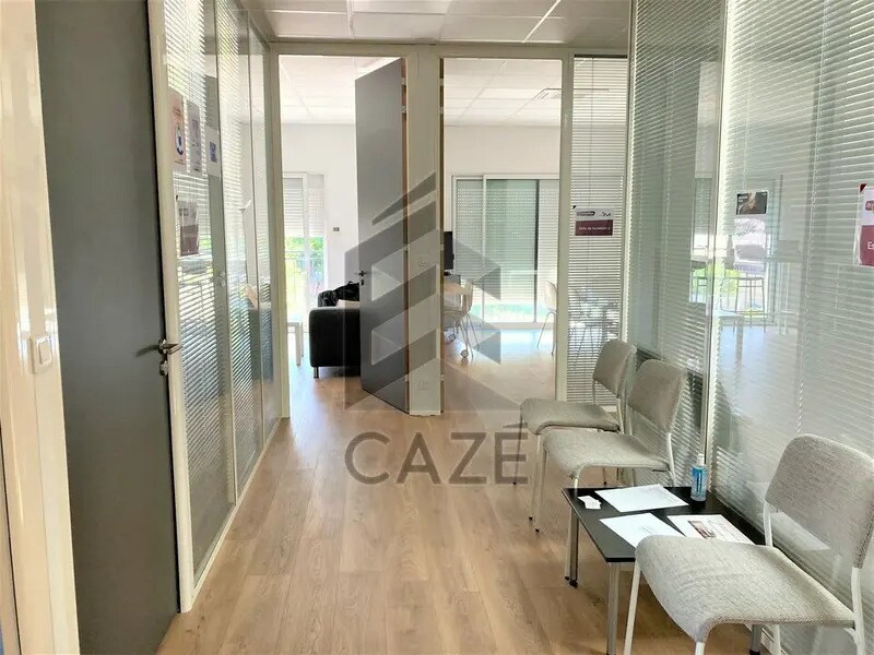 Office in Pessac for lease Interior Photo- Image 1 of 6