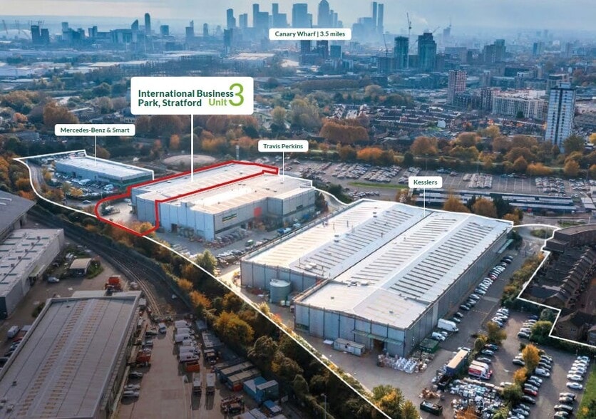 Rick Roberts Way, Londres à louer - Photo du bâtiment - Image 3 de 7