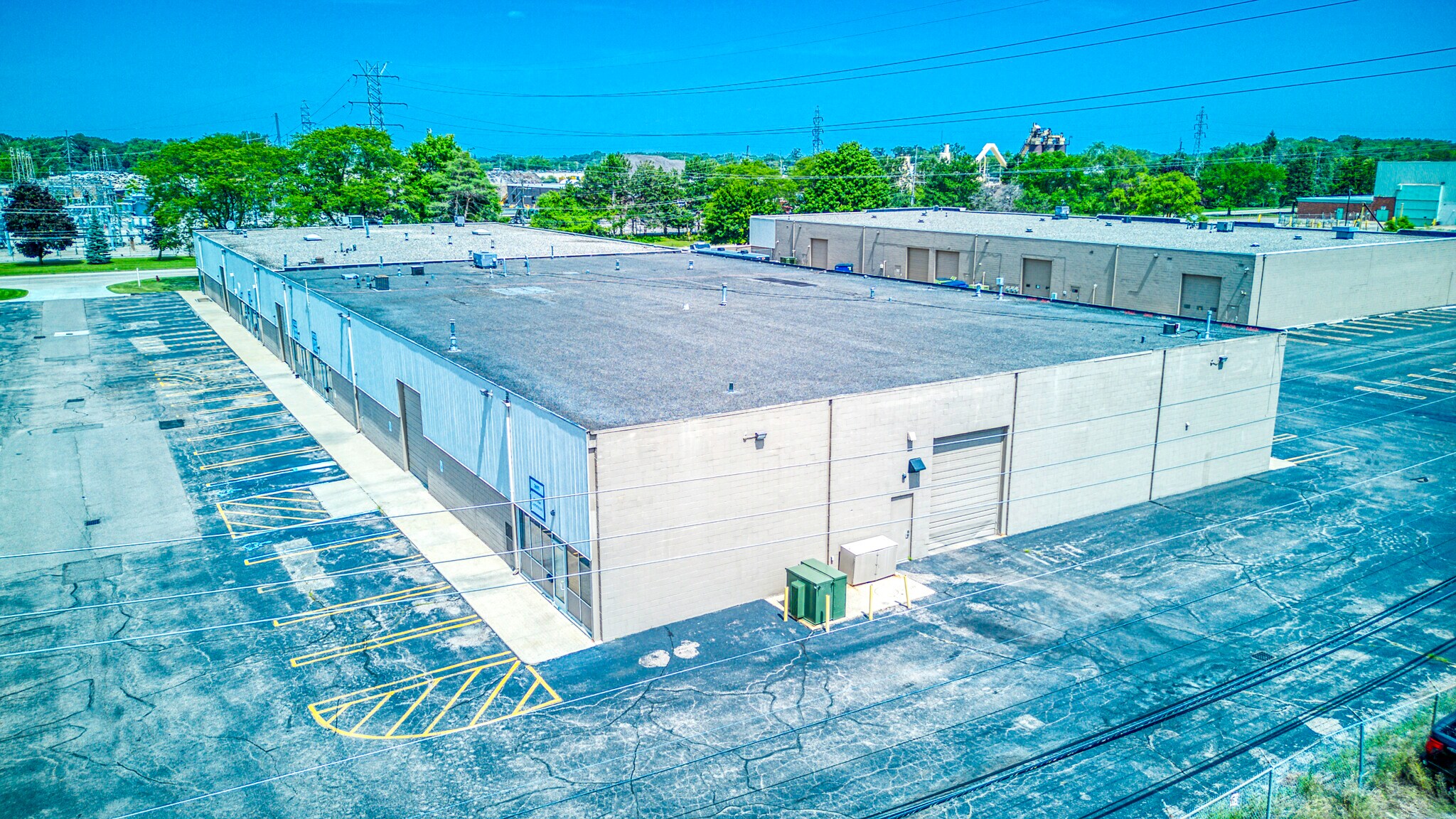 36733-36977 Amrhein Rd, Livonia, MI for lease Building Photo- Image 1 of 6