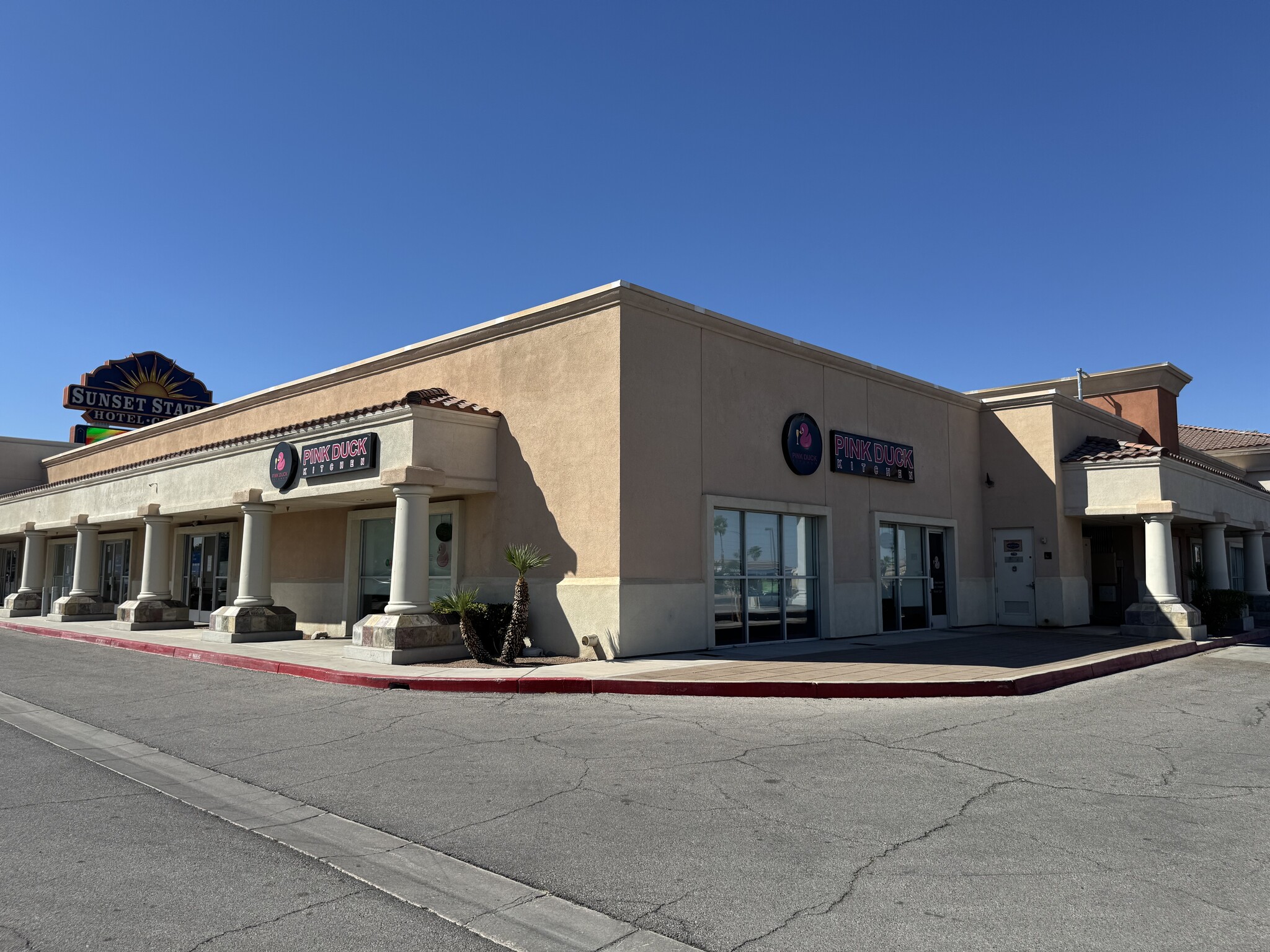 1205 W Sunset Rd, Henderson, NV for lease Building Photo- Image 1 of 7