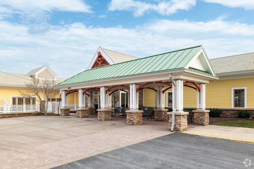 24419 Millstream Dr, Aldie, VA à louer - Photo du bâtiment - Image 2 de 5