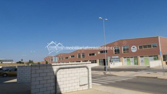 Industrial in Cáceres, Cáceres for sale Building Photo- Image 1 of 4