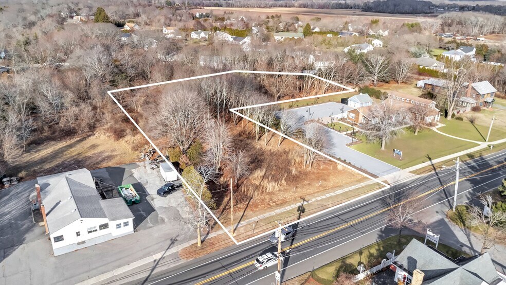 730 Main Rd & Church Ln Rd, Aquebogue, NY à vendre - Photo du bâtiment - Image 3 de 3