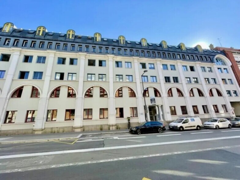 46/48 Rue Des Canonniers, Lille à louer - Photo du bâtiment - Image 3 de 17