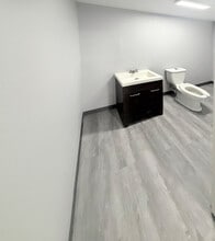 16261 Hollister St, Houston, TX for lease Interior Photo- Image 2 of 4