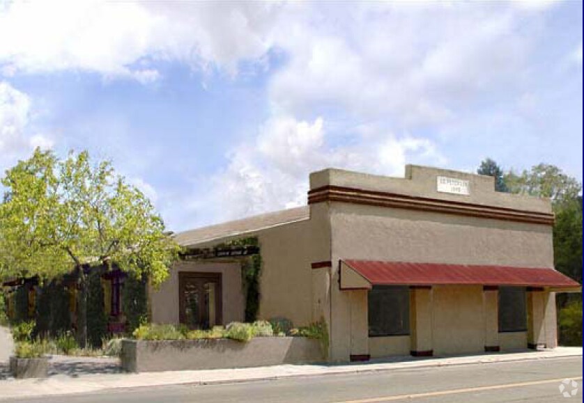 136 W Napa St, Sonoma, CA à louer Photo du bâtiment- Image 1 de 3
