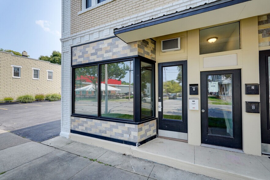 165 Atlantic Ave, Rochester, NY à louer - Photo du bâtiment - Image 2 de 11