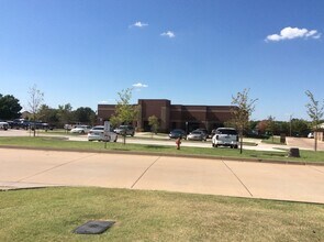25 NW 146th St, Edmond, OK for lease Building Photo- Image 2 of 3