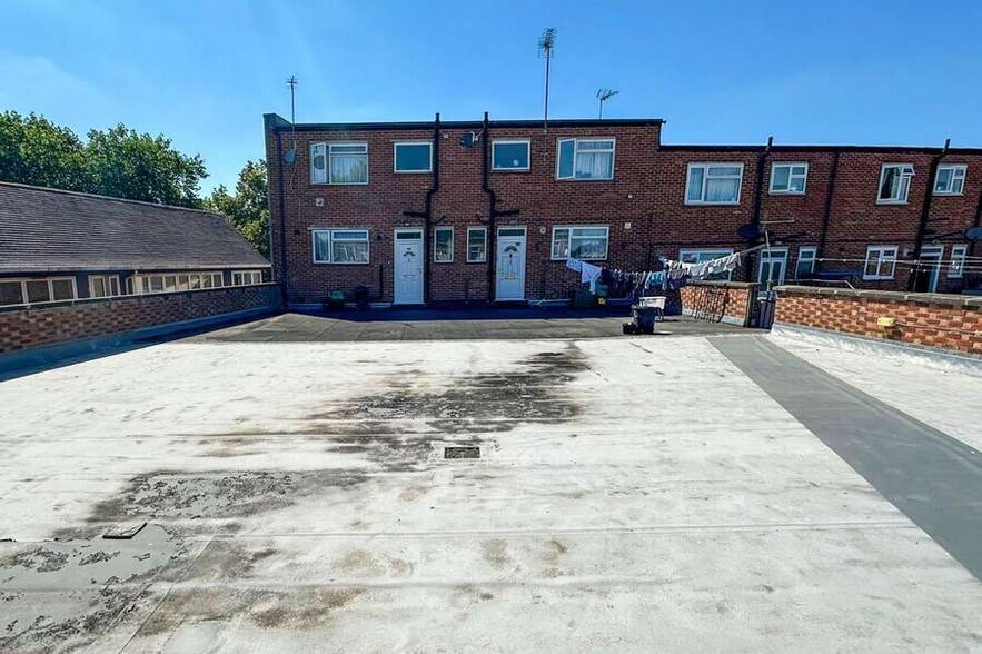 148-150 Crockhamwell Rd, Reading à vendre - Photo du bâtiment - Image 2 de 25