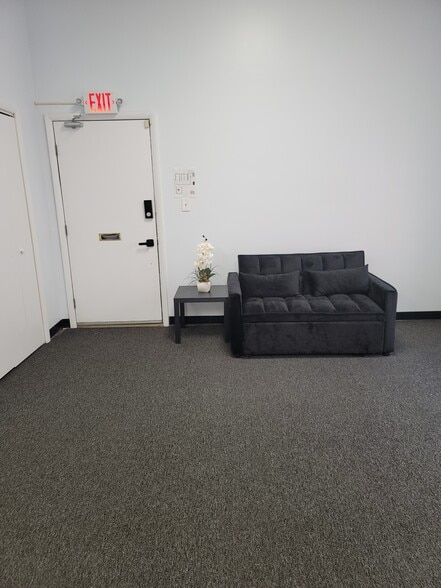 1522 Pointer Ridge Pl, Bowie, MD à louer - Photo du bâtiment - Image 3 de 11