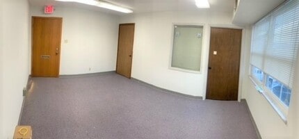 3145-3159 Fee Fee Rd, Bridgeton, MO for lease Interior Photo- Image 2 of 2
