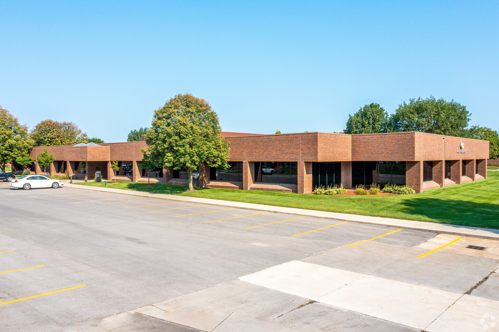 4200 Corporate Dr, West Des Moines, IA for lease Building Photo- Image 1 of 6