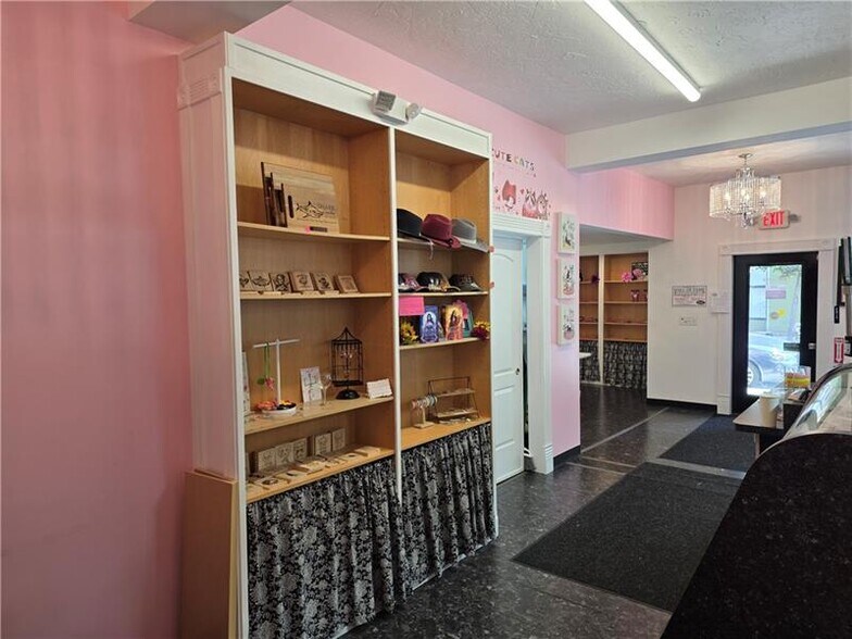 122 S 2nd Ave, Elizabeth, PA à vendre - Photo du bâtiment - Image 3 de 16