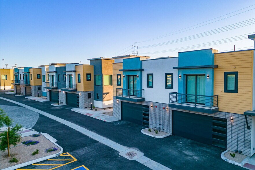 55 W Thomas Ln, Tempe, AZ à vendre - Photo du bâtiment - Image 2 de 6
