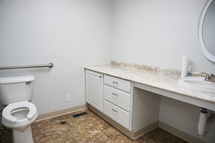 1800 Woodfield Dr, Savoy, IL à louer - Photo intérieure - Image 3 de 10