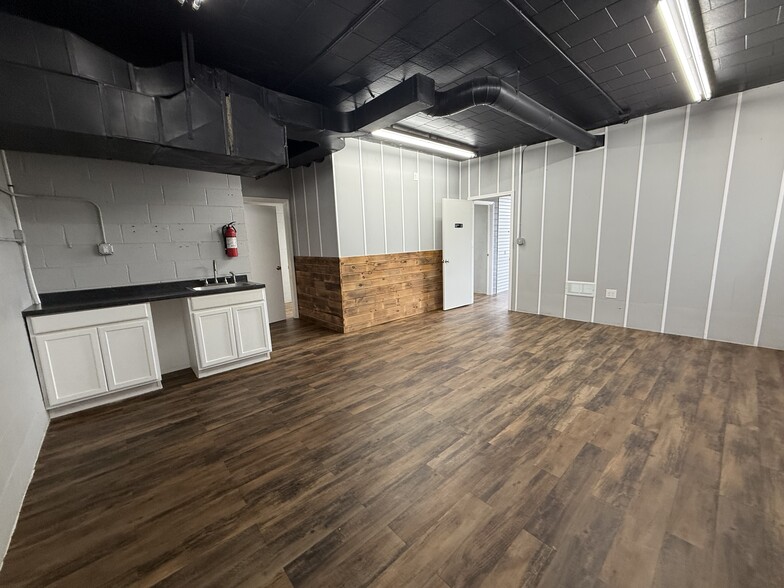 7010 Doral Dr, Tobaccoville, NC for lease - Building Photo - Image 2 of 13