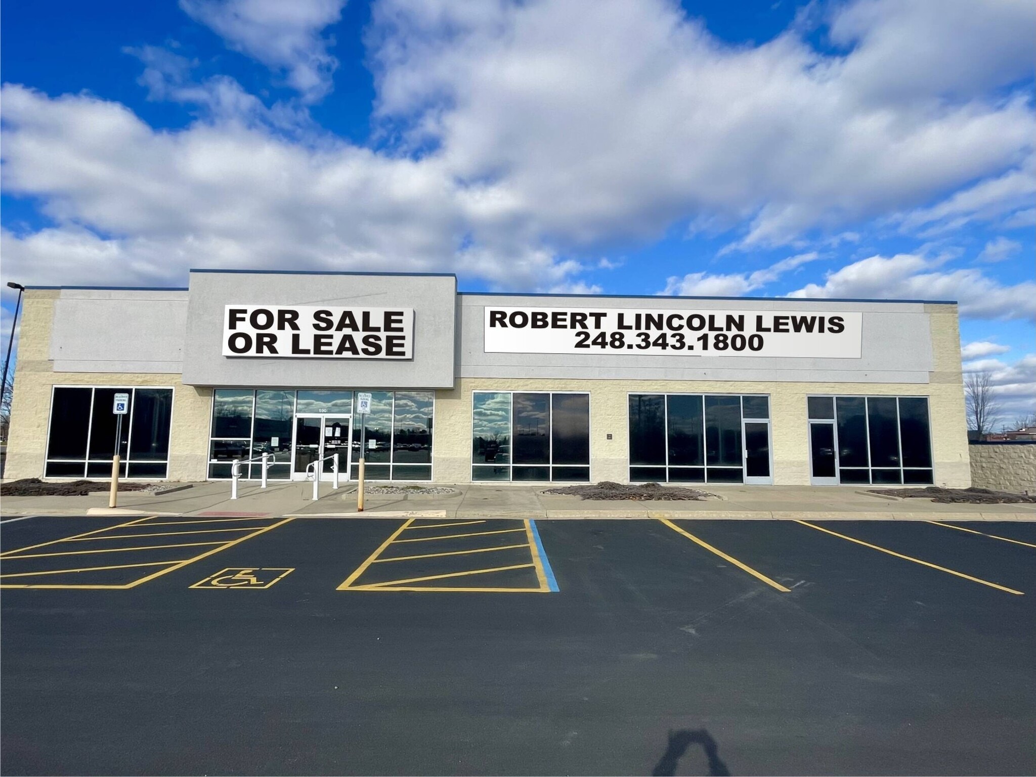 5901 Brockway Rd, Saginaw, MI à vendre Photo du bâtiment- Image 1 de 1