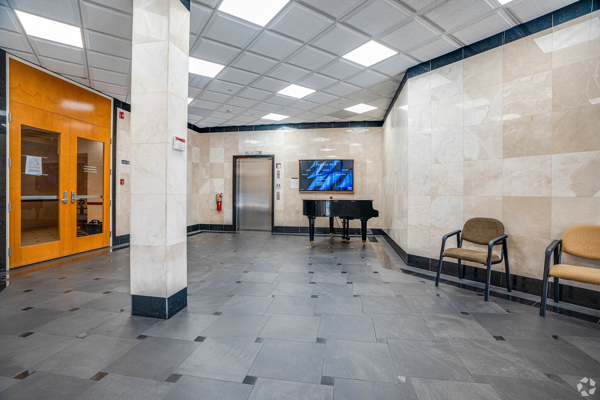 556 Eagle Rock Ave, Roseland, NJ for sale Interior Photo- Image 1 of 5