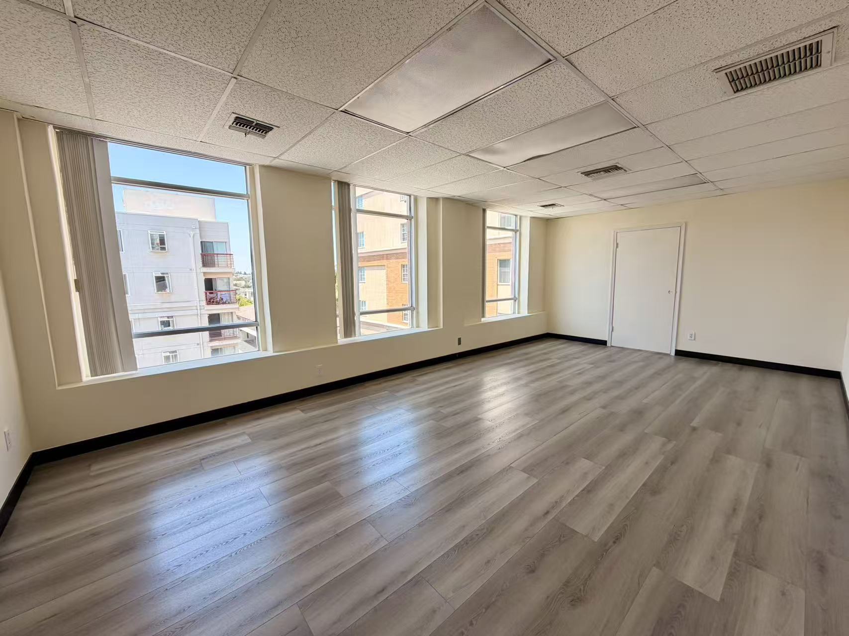 301-317 W Main St, Alhambra, CA for lease Interior Photo- Image 1 of 1