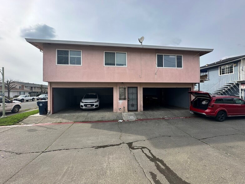 67 Nedra Ct, Sacramento, CA à vendre - Photo du bâtiment - Image 2 de 36