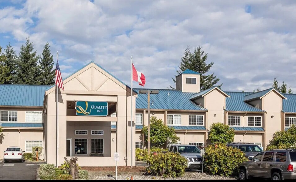 6311 33rd Ave NE, Marysville, WA à vendre - Photo du bâtiment - Image 2 de 5