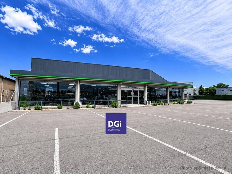 Flex in Nîmes for lease - Building Photo - Image 2 of 8