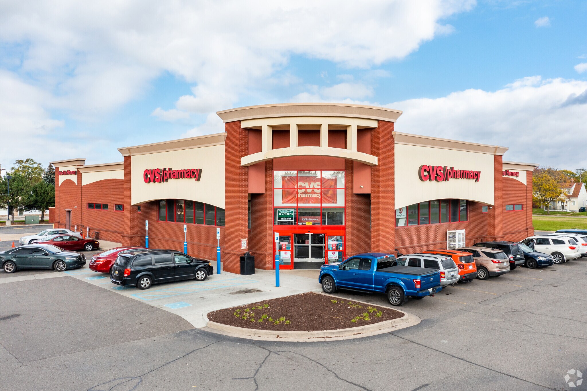 2400 Fort St, Lincoln Park, MI à louer Photo du bâtiment- Image 1 de 7